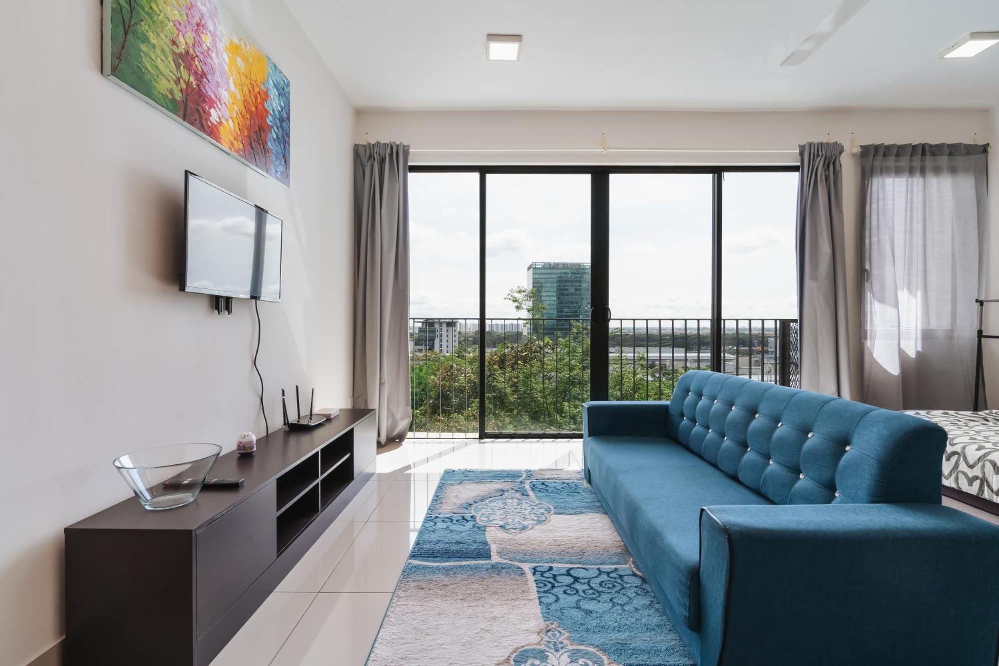 Netflix Studio @ Trefoil Setia City 세티아 알람 외부 사진